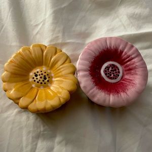 Flower 🌸 Salt & Pepper shakers